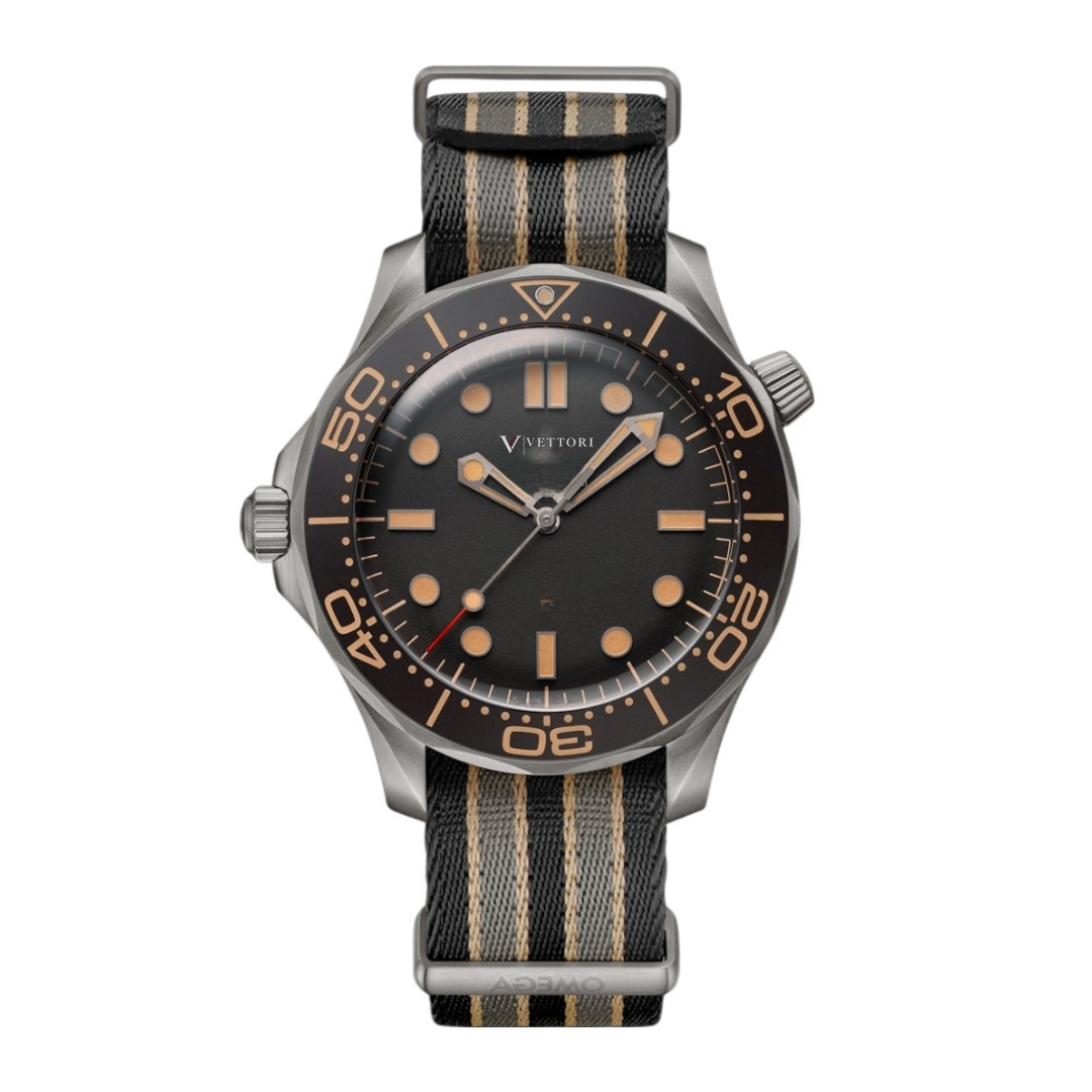 Vettori Diver 42mm – Black Vintage Dial